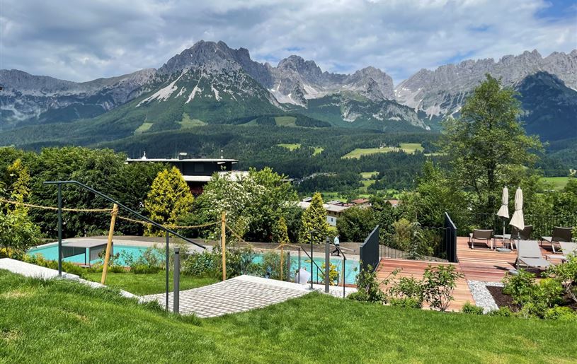 hotel-der-baer-pool-totale